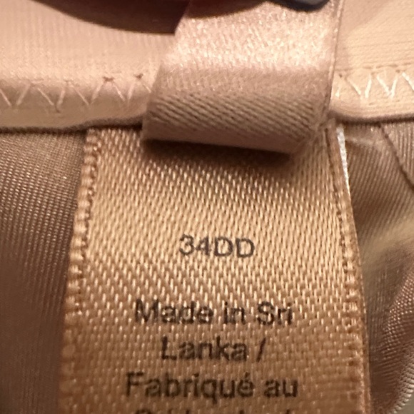 SKIMS Tan Bra - Picture 3 of 3